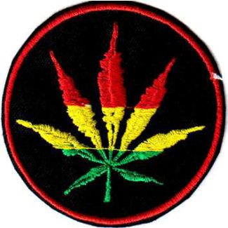 PARCHE BORDADO  HOJA MARIHUANA CON FONDO BANDERA ETIOPIA 100